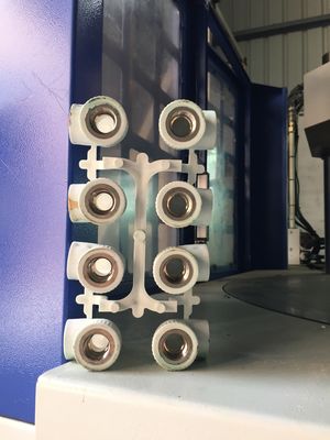 Máquina de moldeo por inyección vertical de mesa de doble deslizamiento de 120T para producción de gran volumen