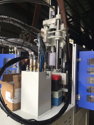 21Máquina de moldeo por inyección de LSR vertical de.6kW Diámetro de tornillo de 45 mm
