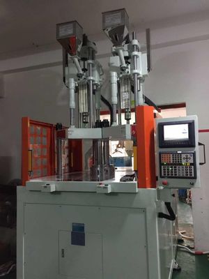 Máquina hidráulica de inyección vertical de dos colores de 14,5 kW JTT-550 2V3R