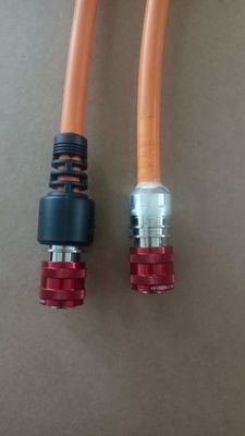 Máquina de moldeo por inyección vertical de plástico de 45T 110 Cm3 Volumen teórico de disparo para protector de PVC
