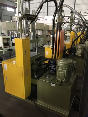 Máquina de moldeo por inyección vertical de plástico pequeño de 30 toneladas de diámetro de tornillo de 25 mm