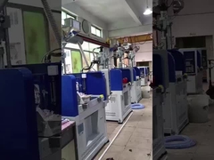 Máquina de moldeo por inyección vertical de rotación hidráulica 40T Diámetro de tornillo de 30 mm